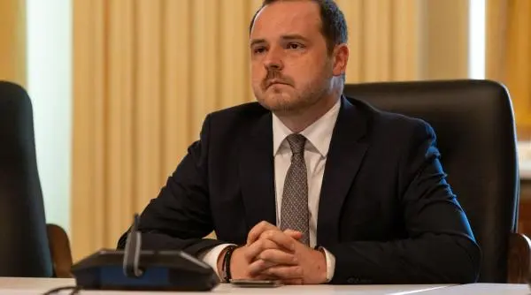 Gărzile se plătesc progresiv, rezidenții primesc salariu din primul an